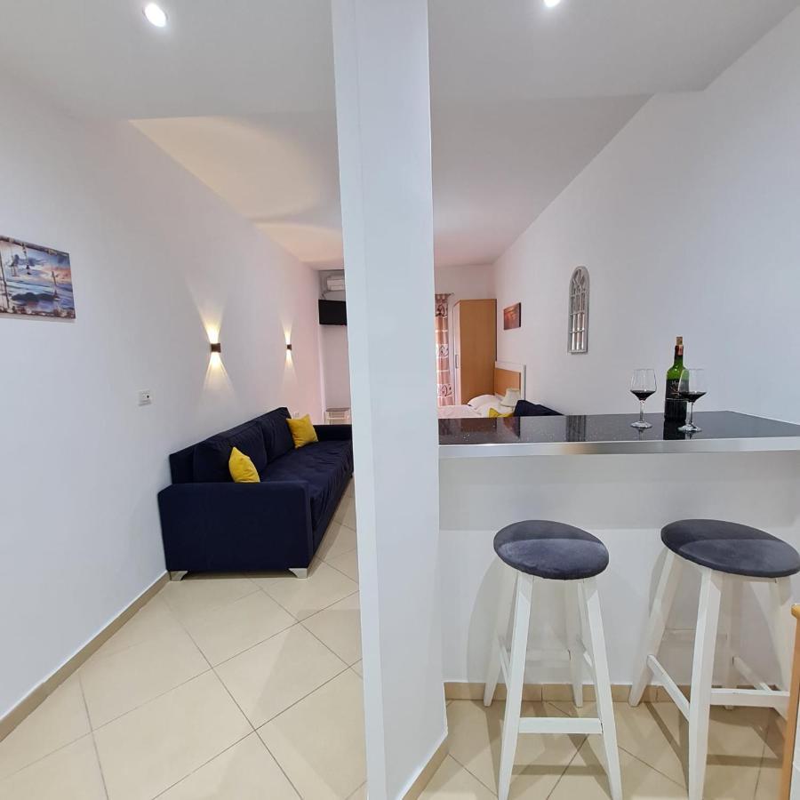 Studio By The Beach - Vlorë 外观 照片