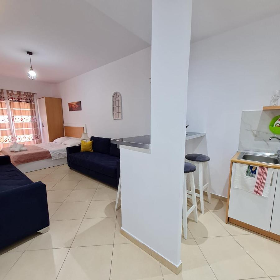 Studio By The Beach - Vlorë 外观 照片