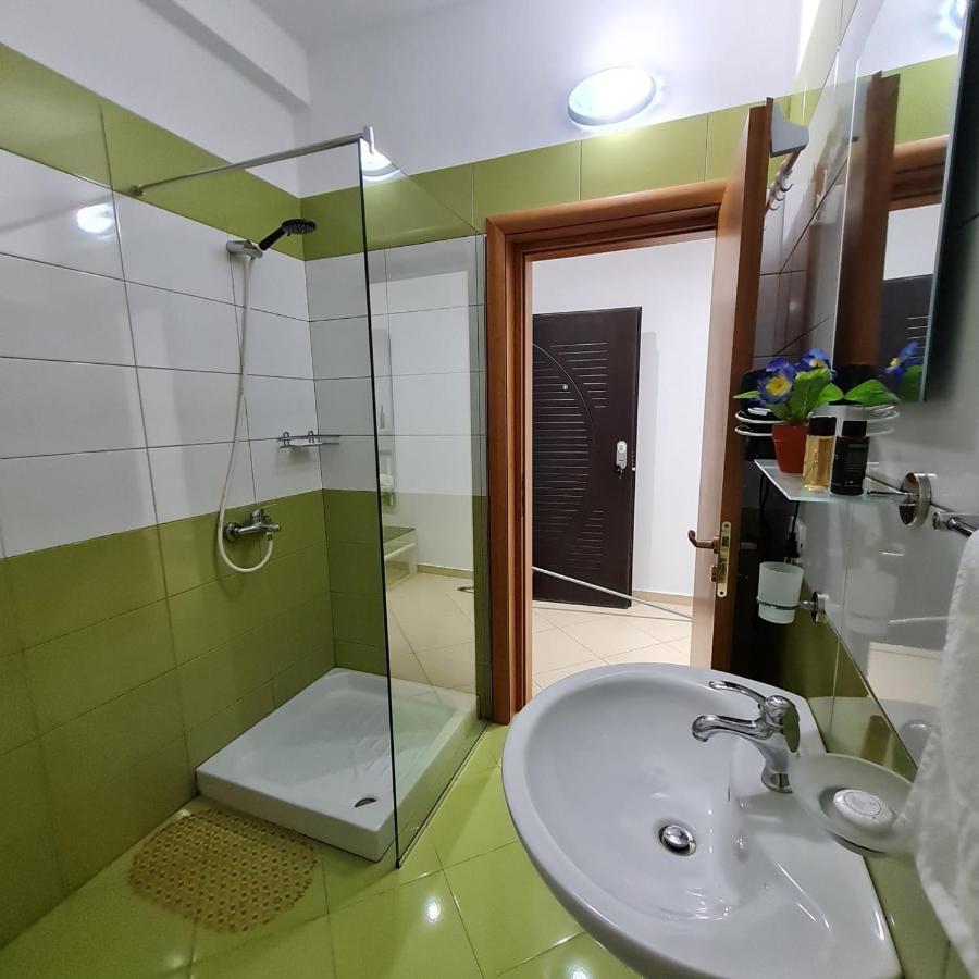 Studio By The Beach - Vlorë 外观 照片